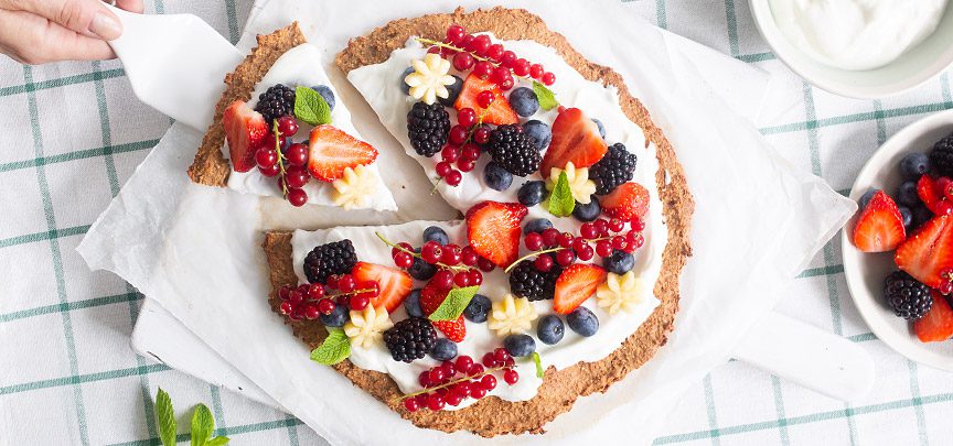 Foto van gezonde fruit ontbijtpizza