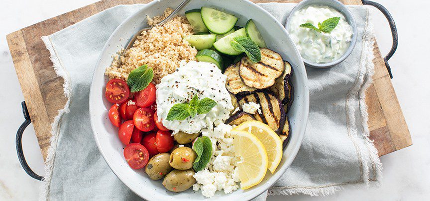 Griekse bowl met tzatziki