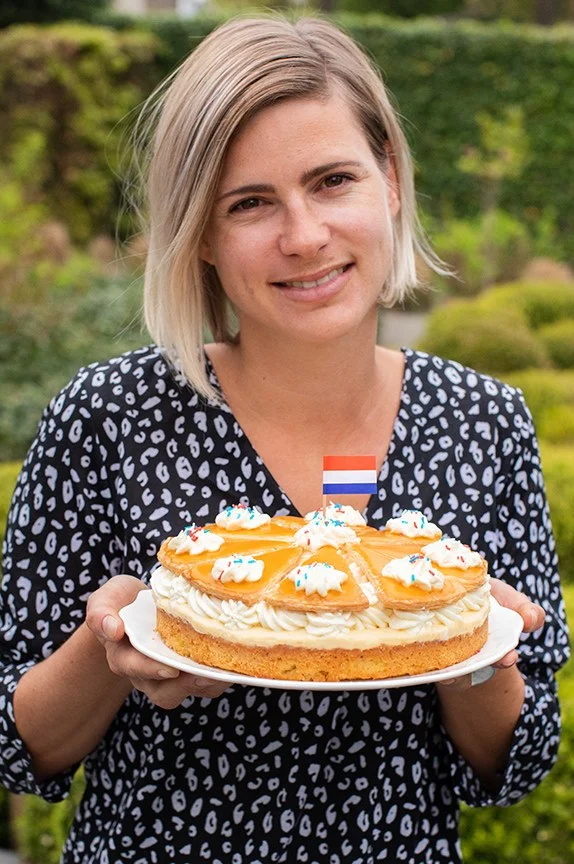 oranje tompoucetaart